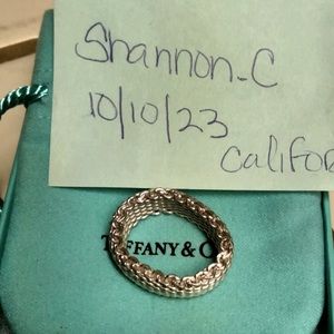 Beautiful Authentic Tiffany&Co ring size 9